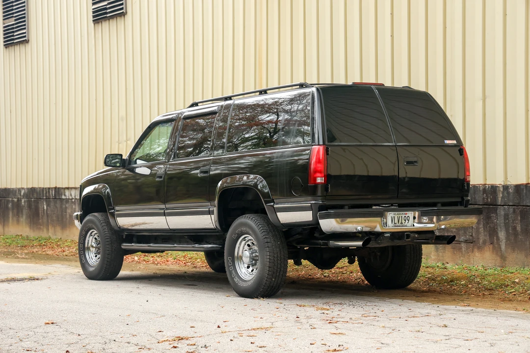 1995 Chevrolet Suburban 8th Gen - Image 14 of 31