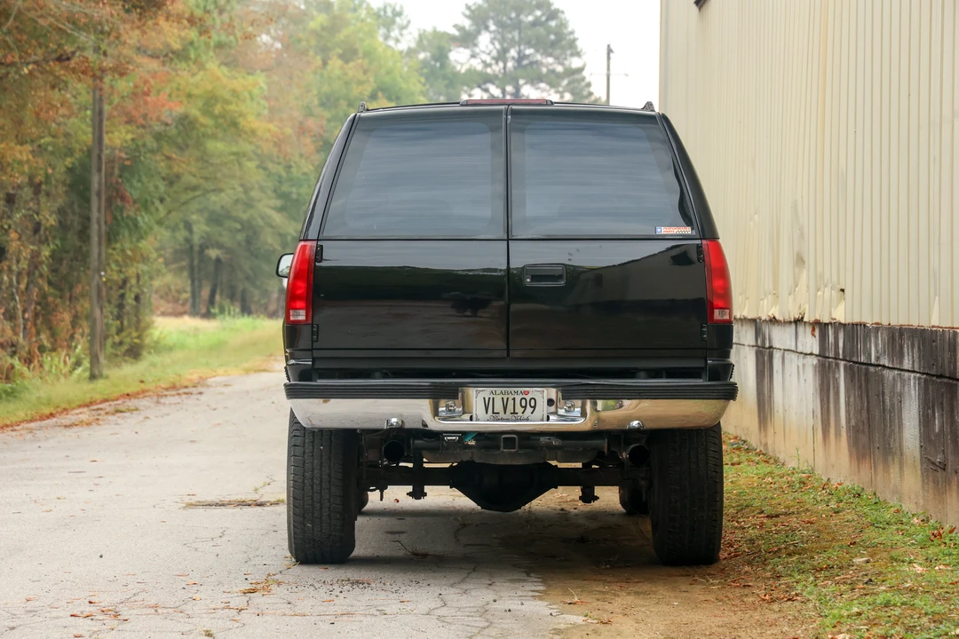 1995 Chevrolet Suburban 8th Gen - Image 16 of 31