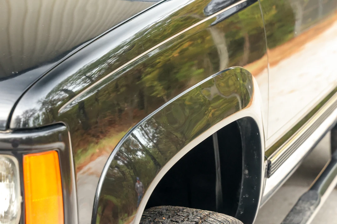 1995 Chevrolet Suburban 8th Gen - Image 26 of 31