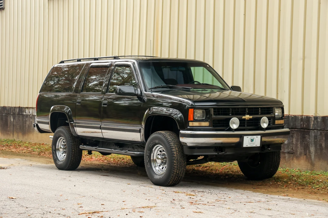 1995 Chevrolet Suburban 8th Gen - Image 4 of 31