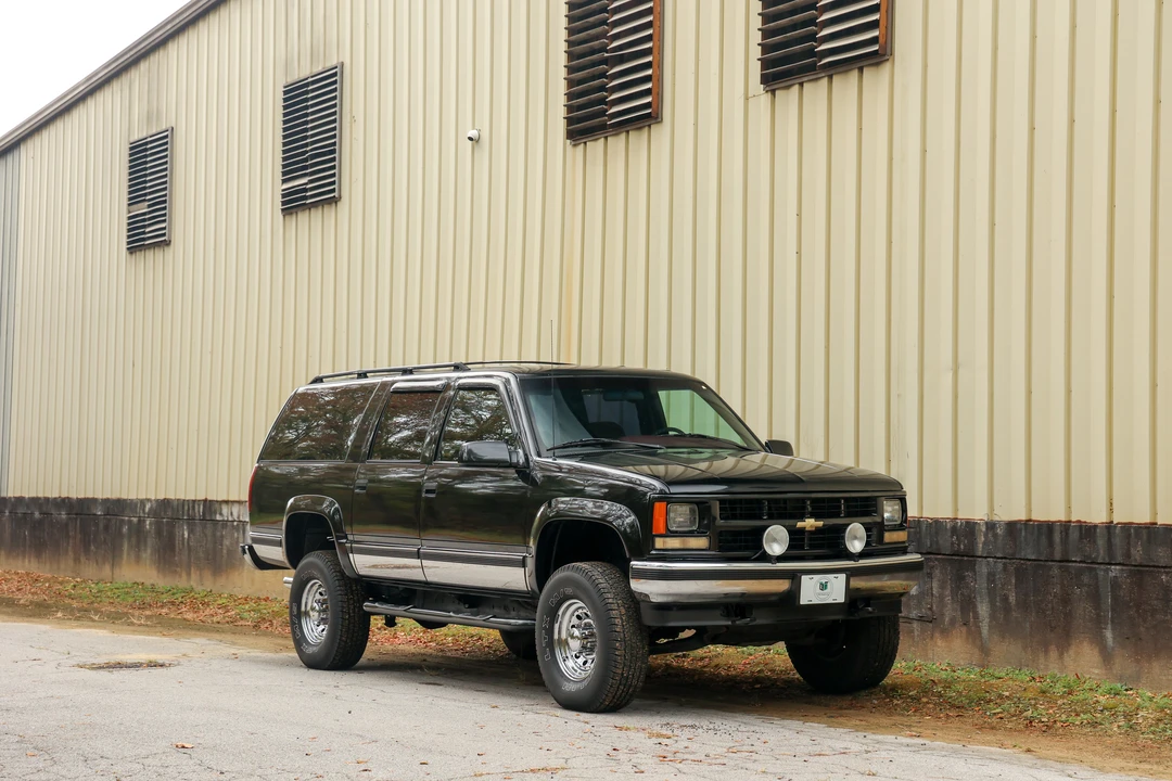 1995 Chevrolet Suburban 8th Gen - Image 6 of 31