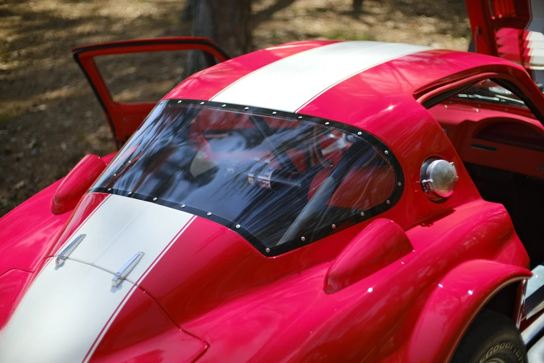 Chevrolet Corvette C2 - Image 25 of 31