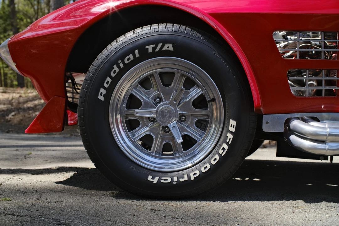 Chevrolet Corvette C2 - Image 18 of 31