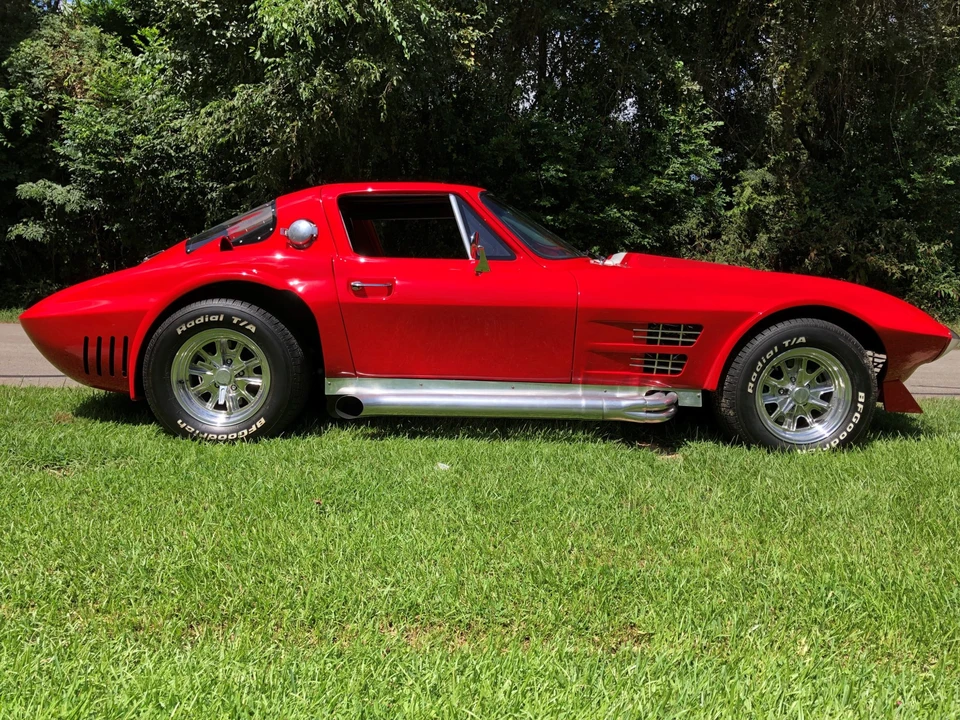 Chevrolet Corvette C2 - Image 11 of 31