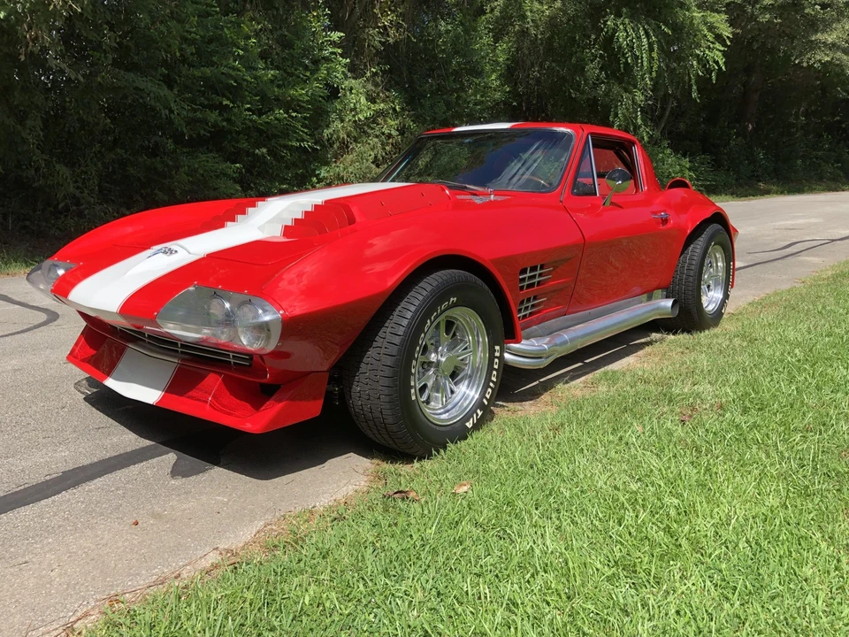 Chevrolet Corvette C2 - Image 4 of 31