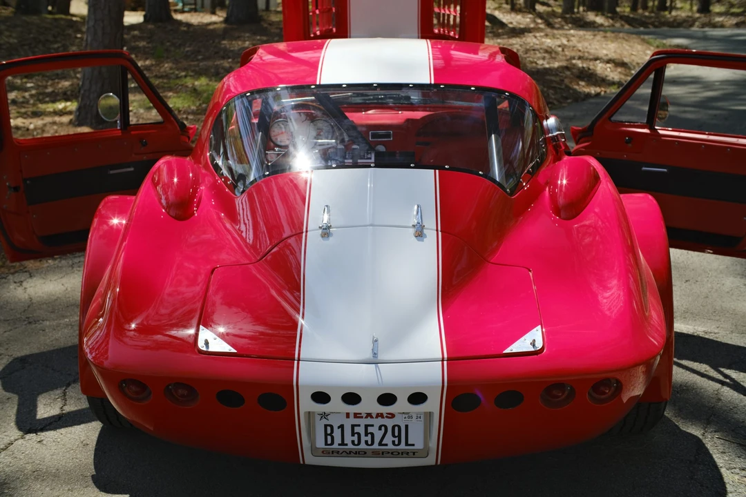 Chevrolet Corvette C2 - Image 8 of 31