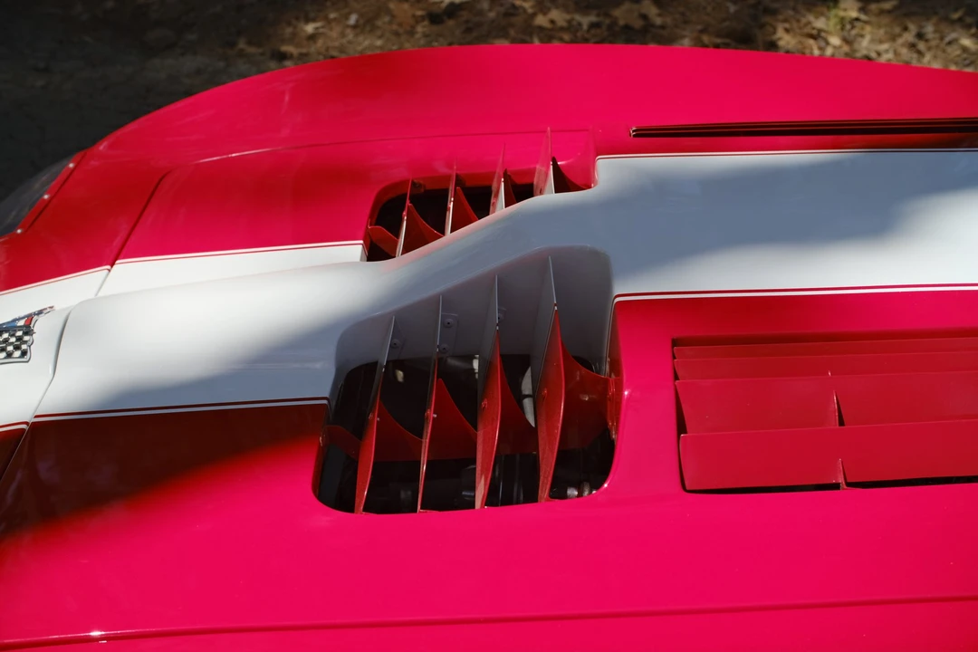 Chevrolet Corvette C2 - Image 17 of 31