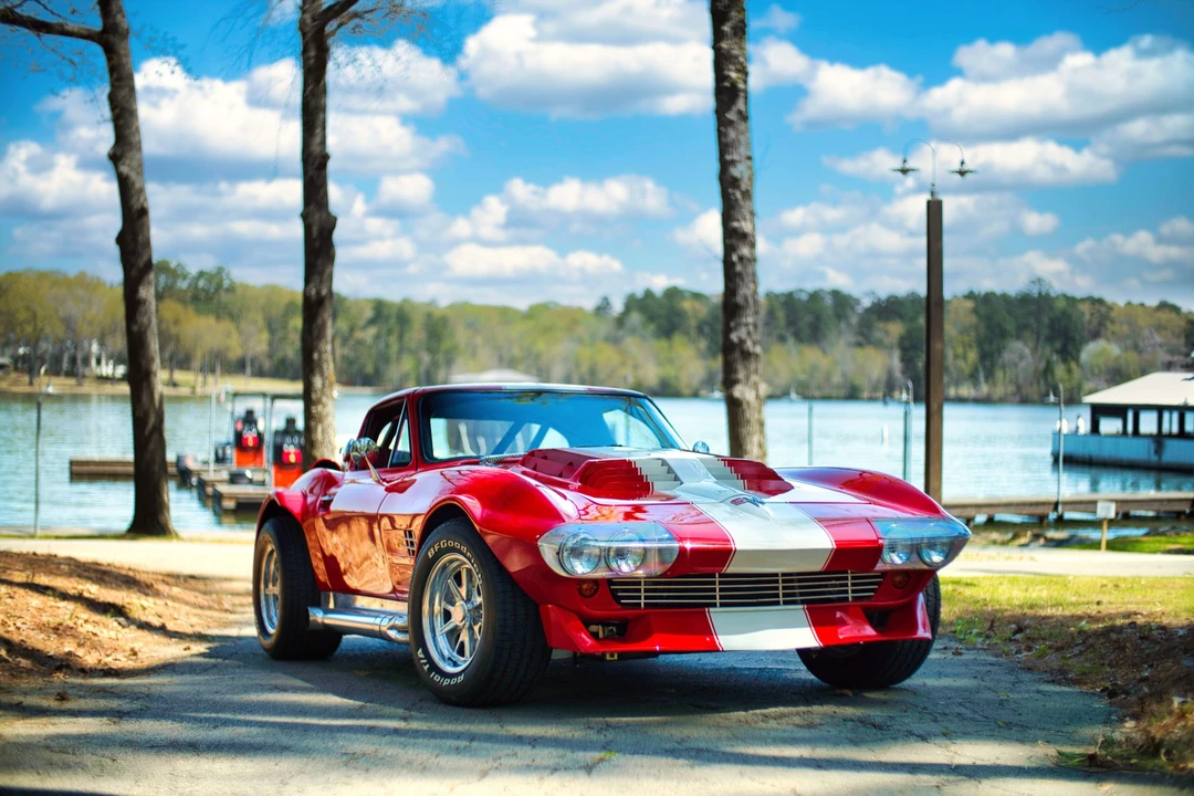Chevrolet Corvette C2 - Image 12 of 31