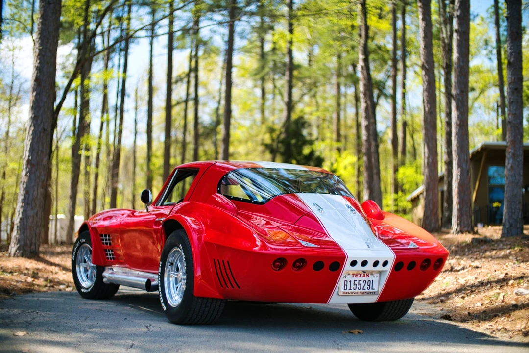 Chevrolet Corvette C2 - Image 6 of 31