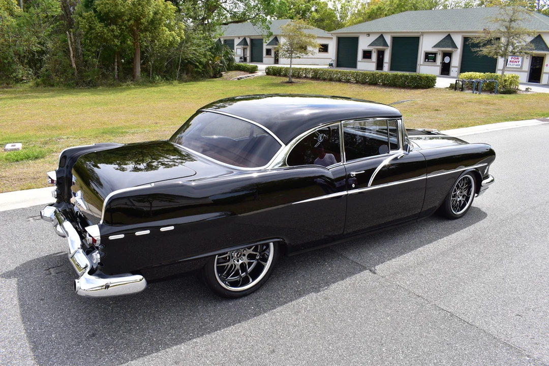 1956 Pontiac Chieftain - Image 24 of 31