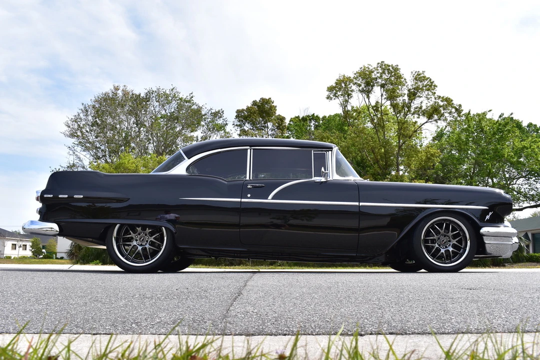 1956 Pontiac Chieftain - Image 19 of 31