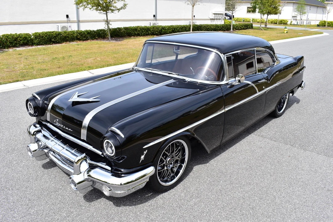 1956 Pontiac Chieftain - Image 4 of 31