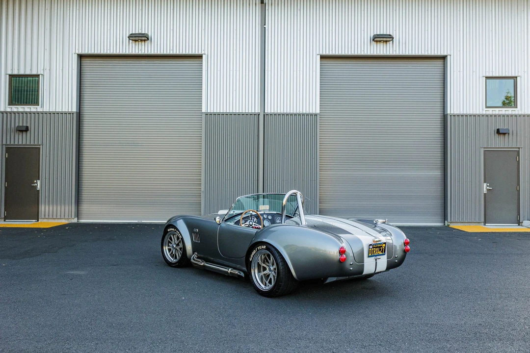 Shelby Cobra Replica - Image 8 of 31