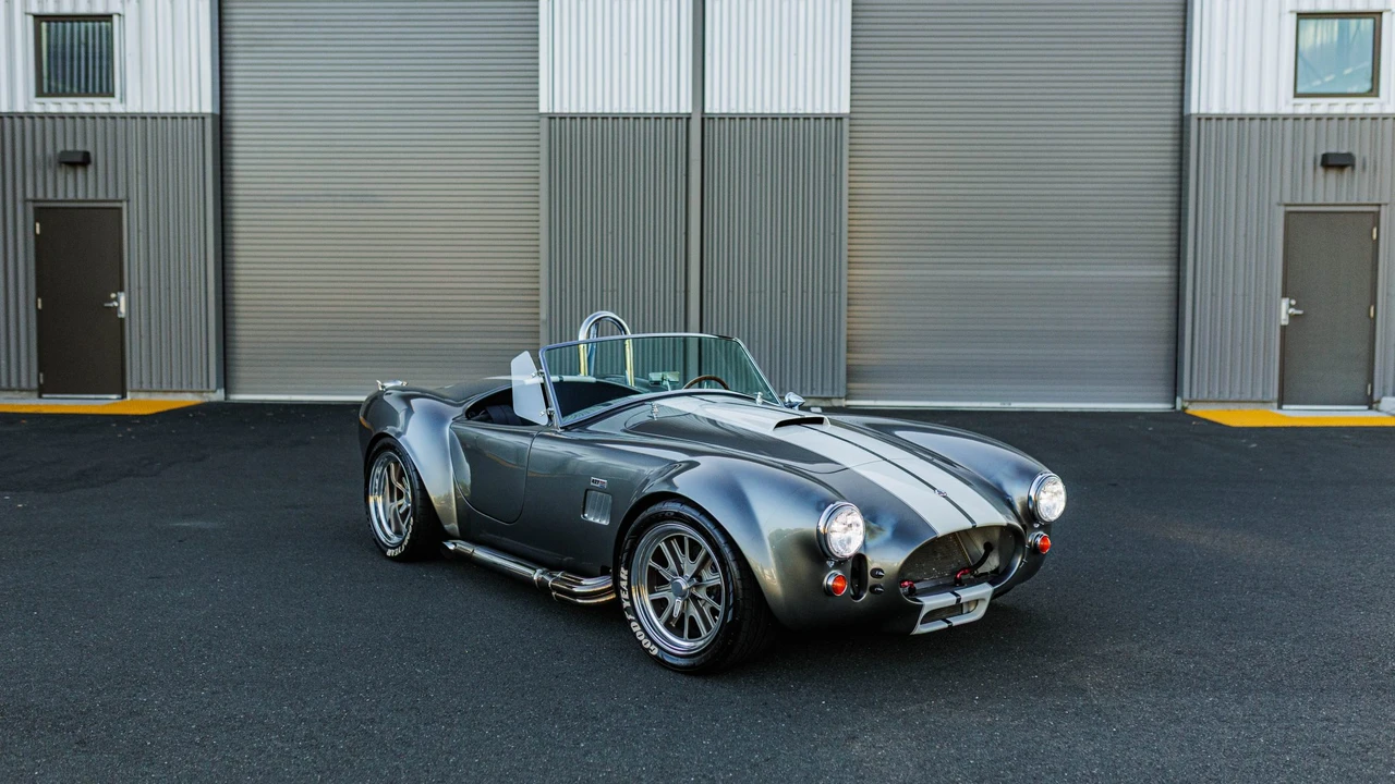 Shelby Cobra Replica - Image 22 of 31