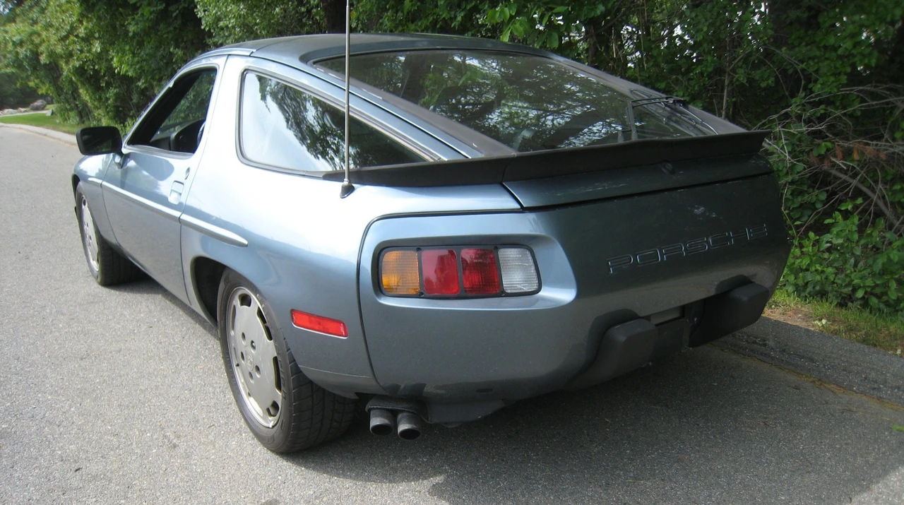 1983 Porsche 928 S - Image 9 of 31