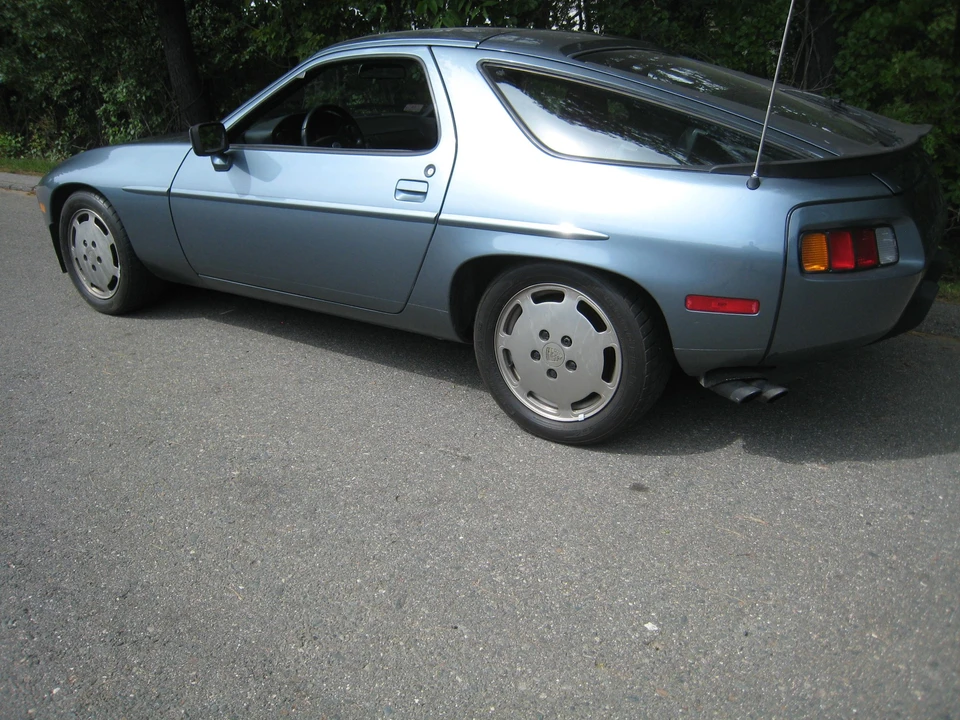 1983 Porsche 928 S - Image 8 of 31