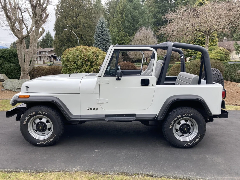 1992 Jeep YJ Wrangler - Image 11 of 31