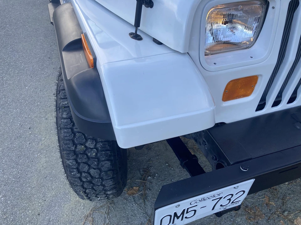 1992 Jeep YJ Wrangler - Image 27 of 31