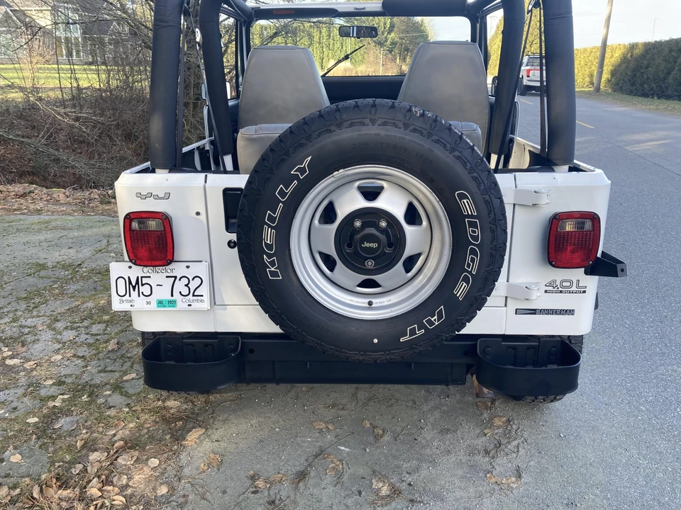 1992 Jeep YJ Wrangler - Image 14 of 31