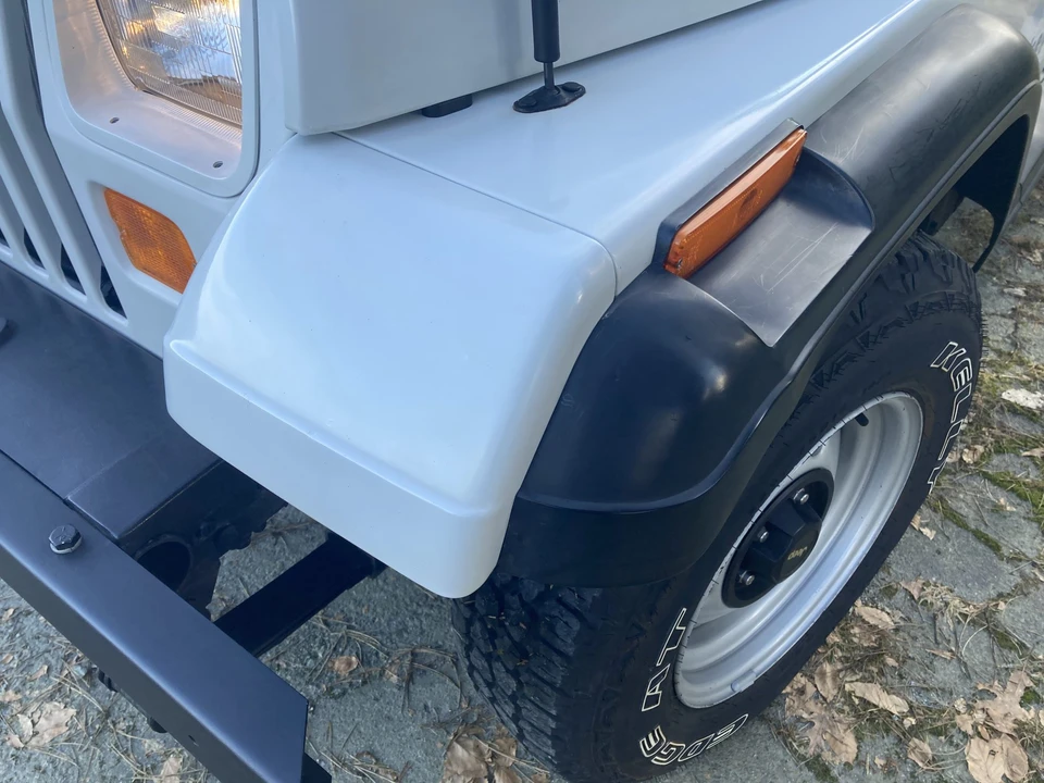 1992 Jeep YJ Wrangler - Image 28 of 31