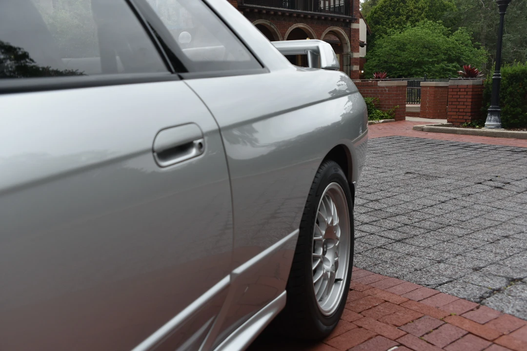 1993 Nissan R32 Skyline GT-R 8th Gen - Image 16 of 31