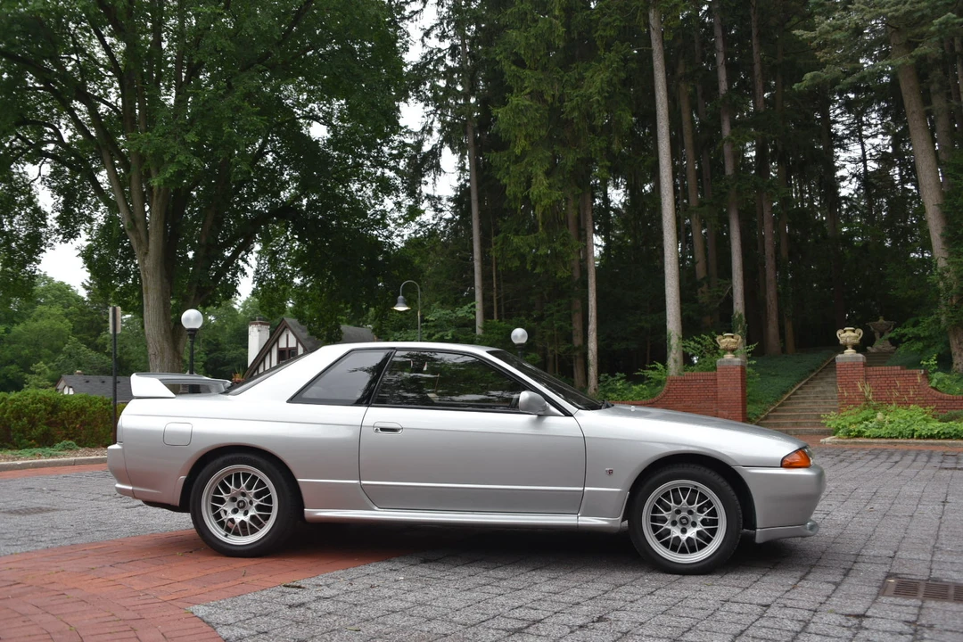 1993 Nissan R32 Skyline GT-R 8th Gen - Image 9 of 31