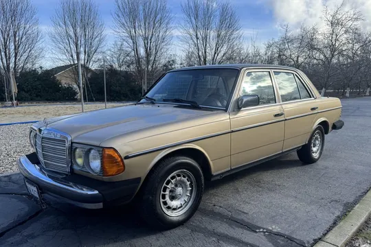 1985 Mercedes-Benz 300D Turbo