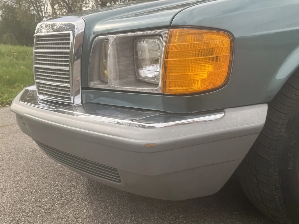 1985 Mercedes-Benz W126 S-Class Sedan - Image 26 of 31