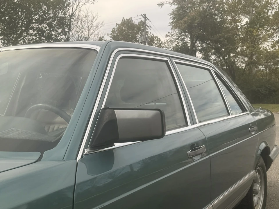 1985 Mercedes-Benz W126 S-Class Sedan - Image 29 of 31