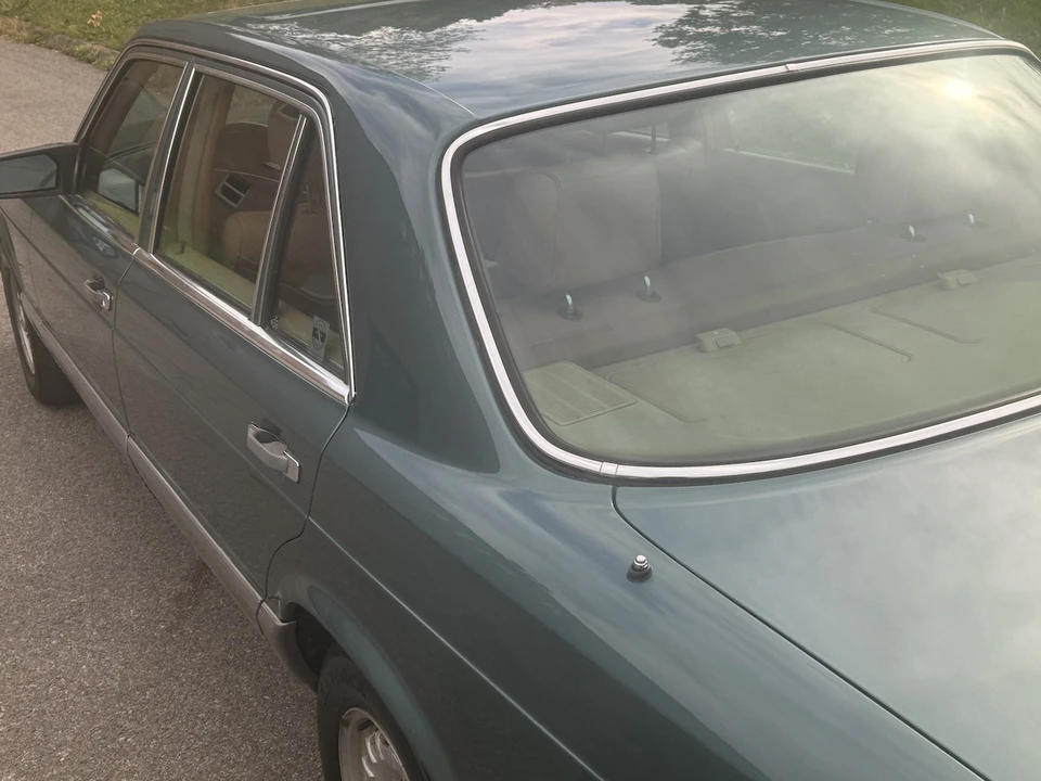 1985 Mercedes-Benz W126 S-Class Sedan - Image 30 of 31