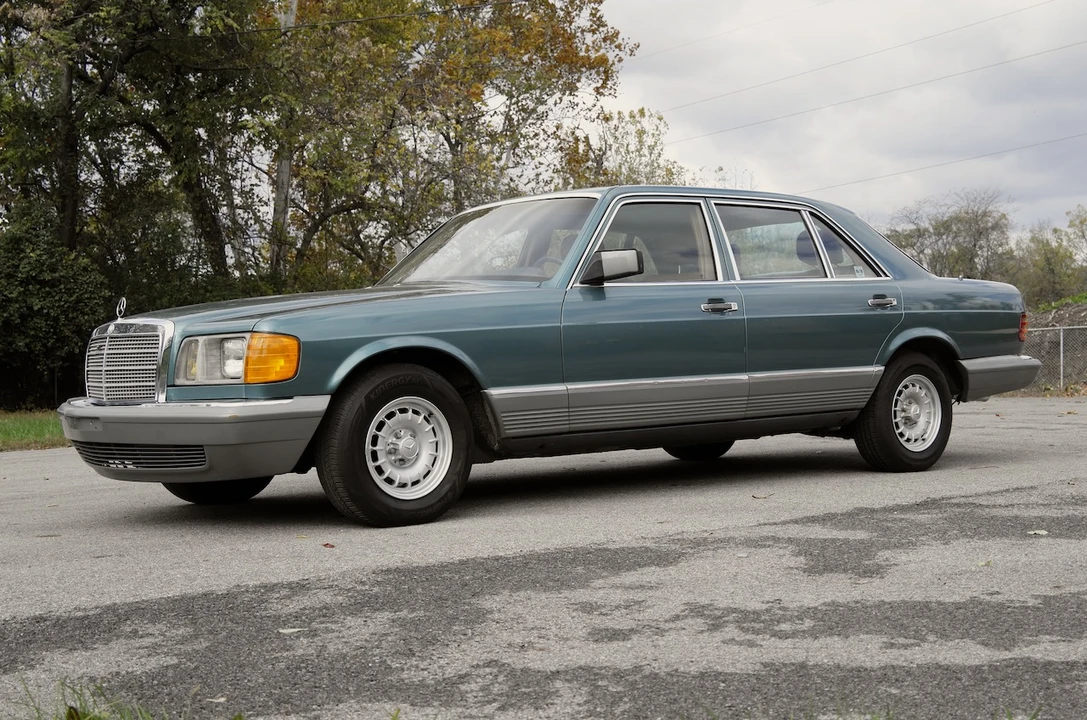 1985 Mercedes-Benz W126 S-Class Sedan - Image 8 of 31