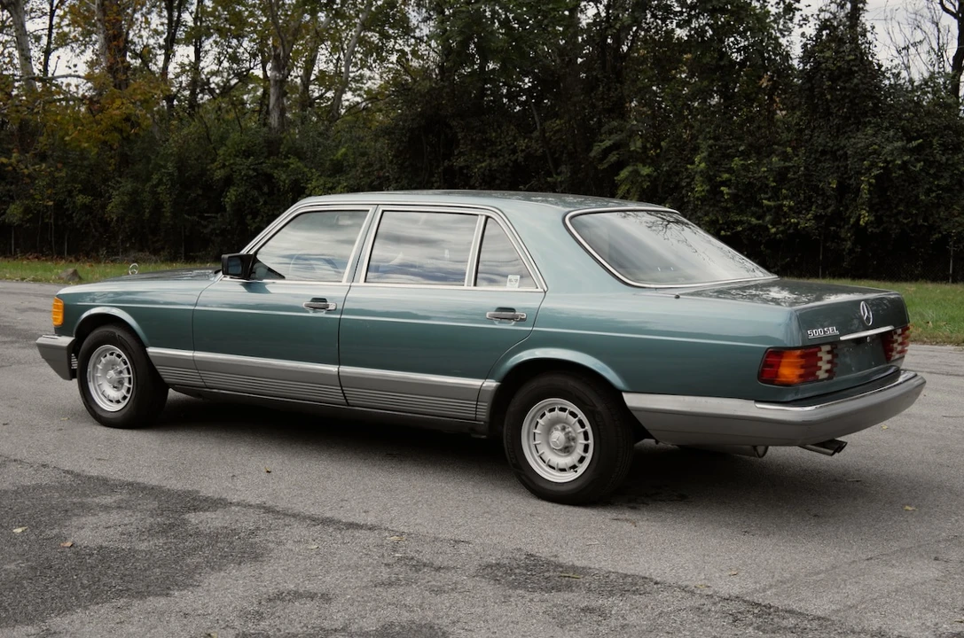1985 Mercedes-Benz W126 S-Class Sedan - Image 11 of 31