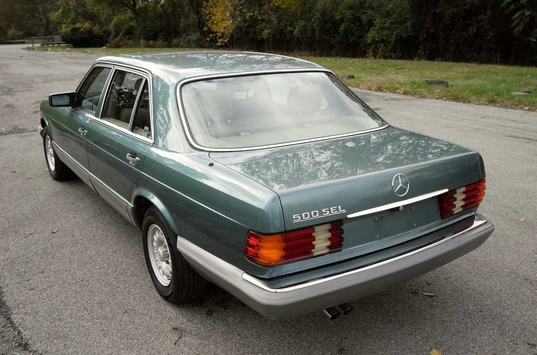 1985 Mercedes-Benz W126 S-Class Sedan - Image 13 of 31