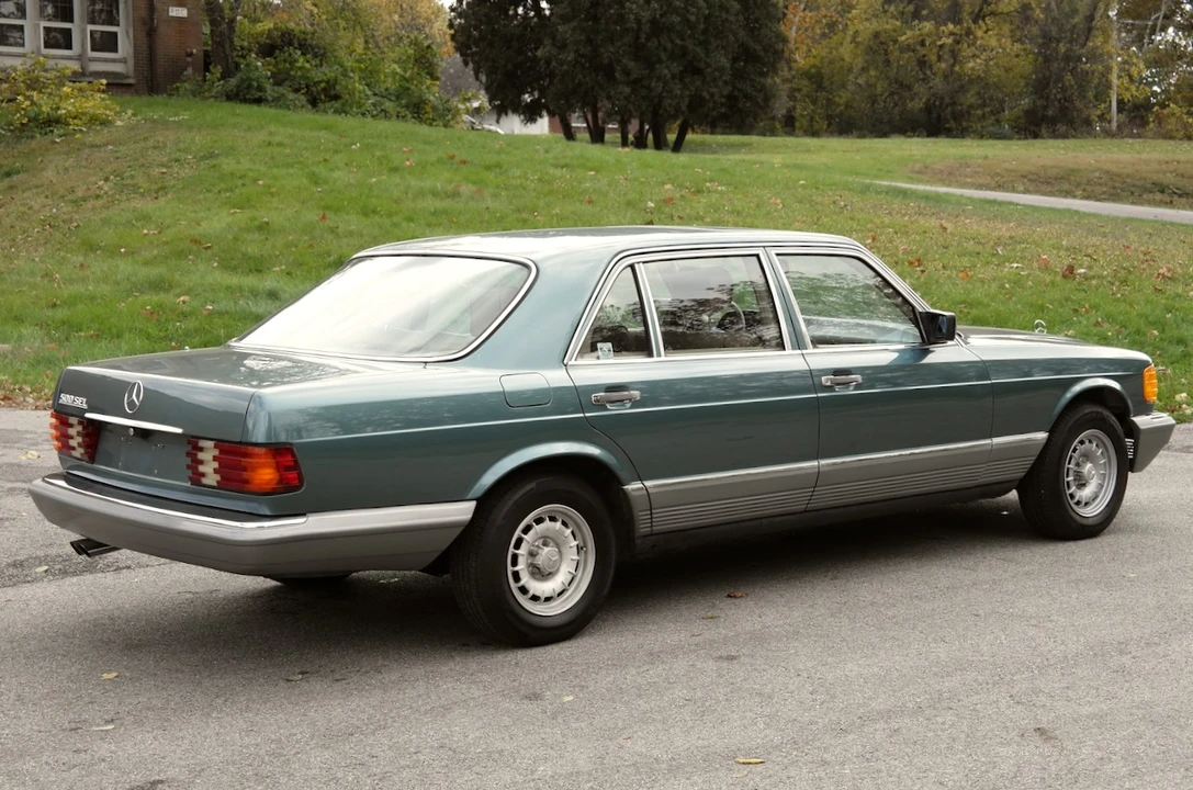 1985 Mercedes-Benz W126 S-Class Sedan - Image 19 of 31