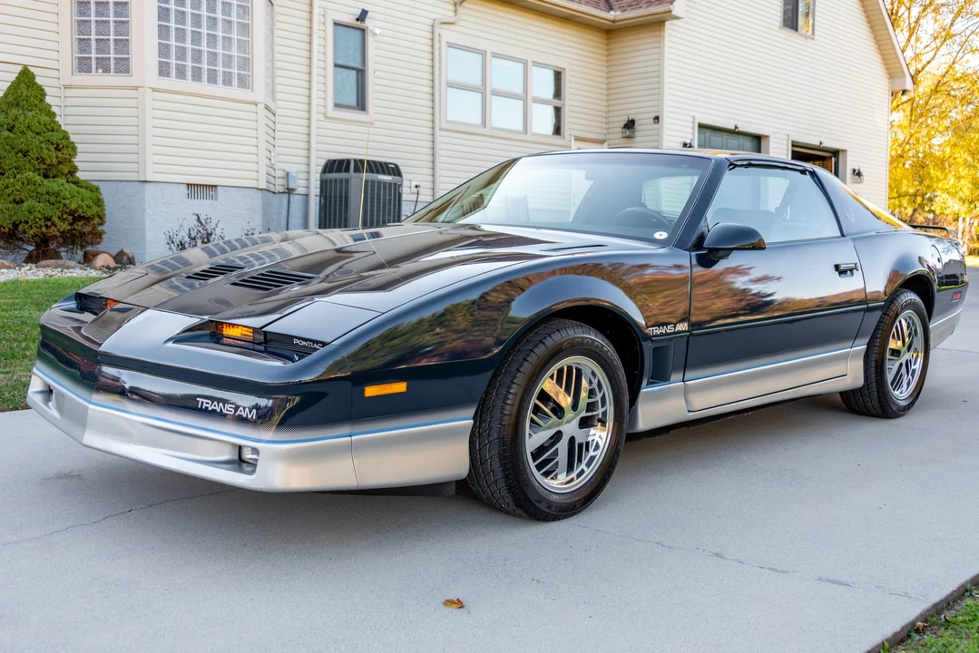1985 Pontiac Firebird Trans Am 3rd Gen - Image 2 of 31