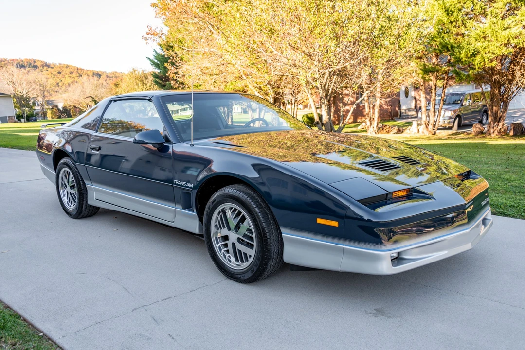 1985 Pontiac Firebird Trans Am 3rd Gen - Image 10 of 31