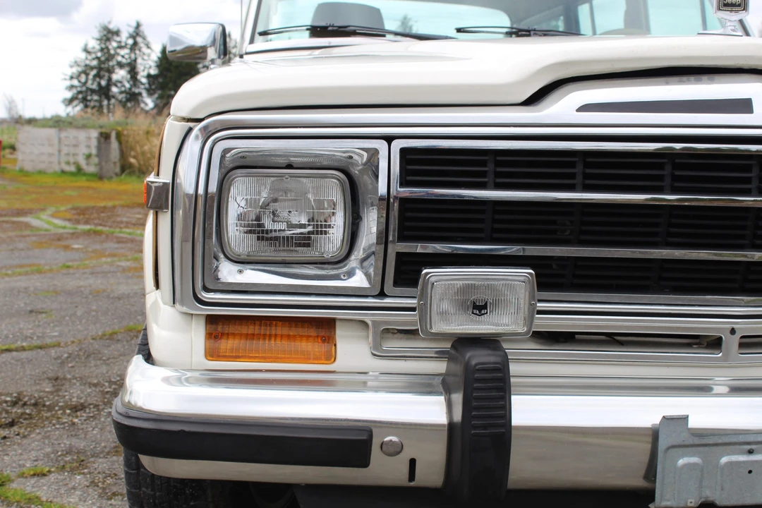 1986 Jeep SJ Grand Wagoneer - Image 30 of 31
