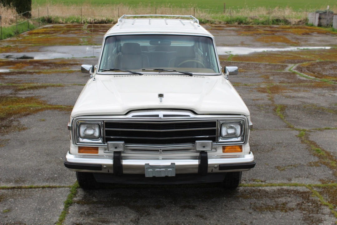 1986 Jeep SJ Grand Wagoneer - Image 10 of 31