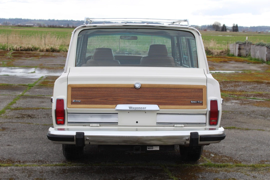 1986 Jeep SJ Grand Wagoneer - Image 20 of 31