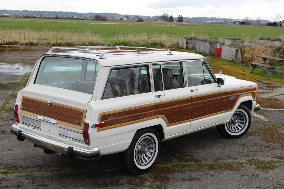 1986 Jeep SJ Grand Wagoneer - Image 21 of 31