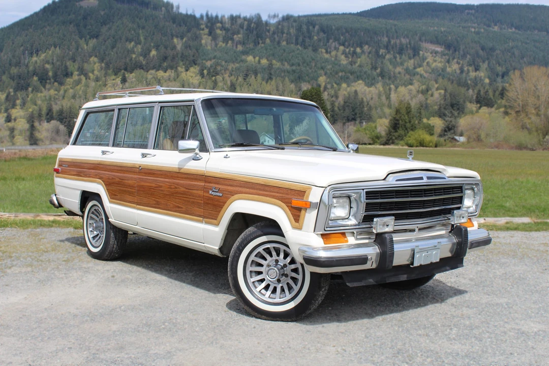 1986 Jeep SJ Grand Wagoneer - Image 3 of 31