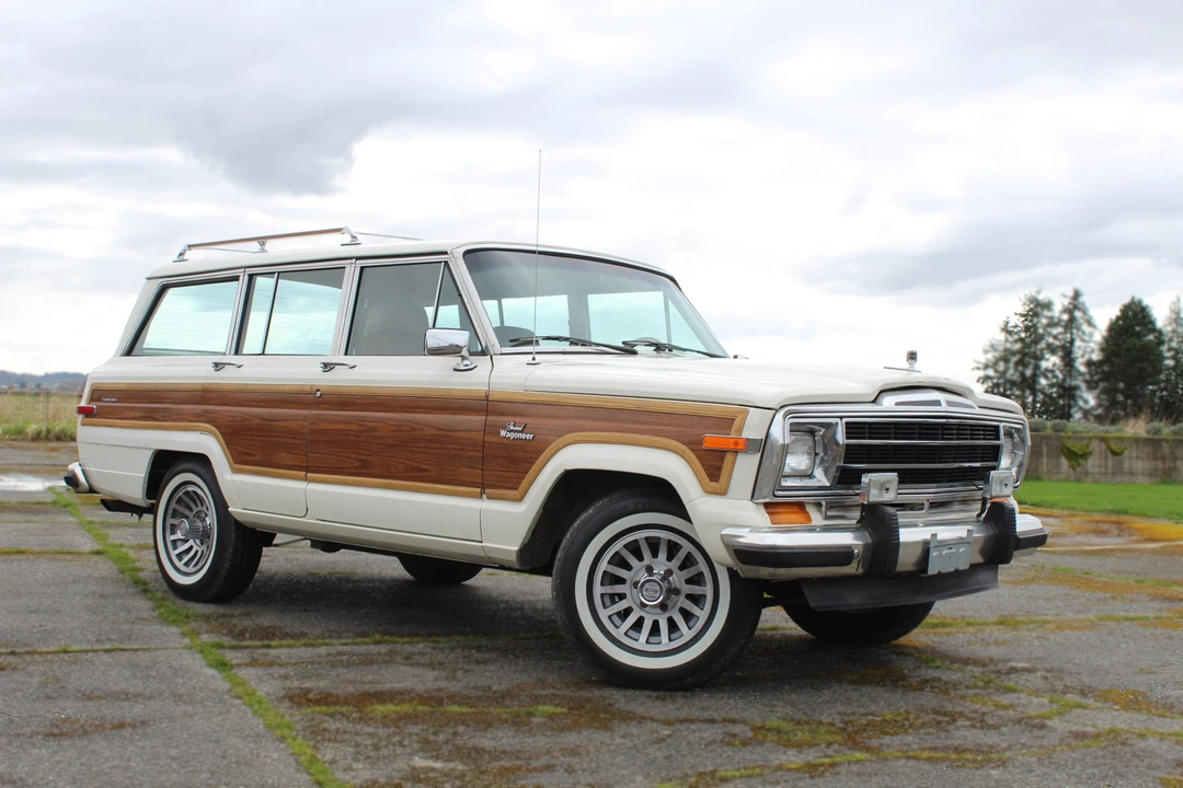 1986 Jeep SJ Grand Wagoneer - Image 6 of 31
