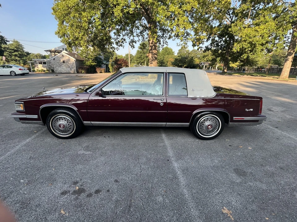 1987 Cadillac DeVille 5th Gen - Image 10 of 31
