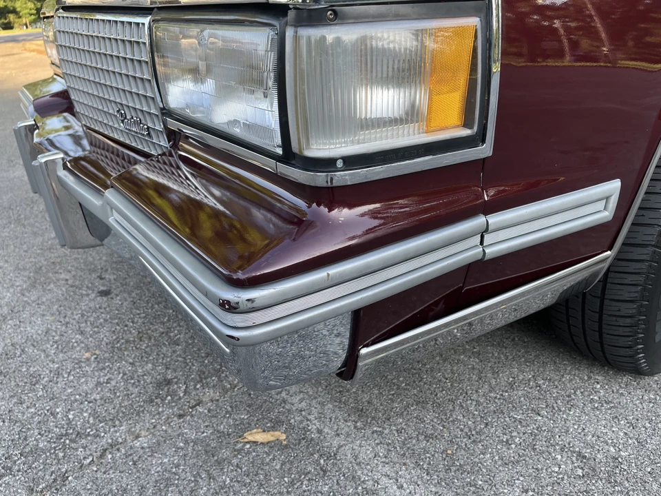 1987 Cadillac DeVille 5th Gen - Image 19 of 31
