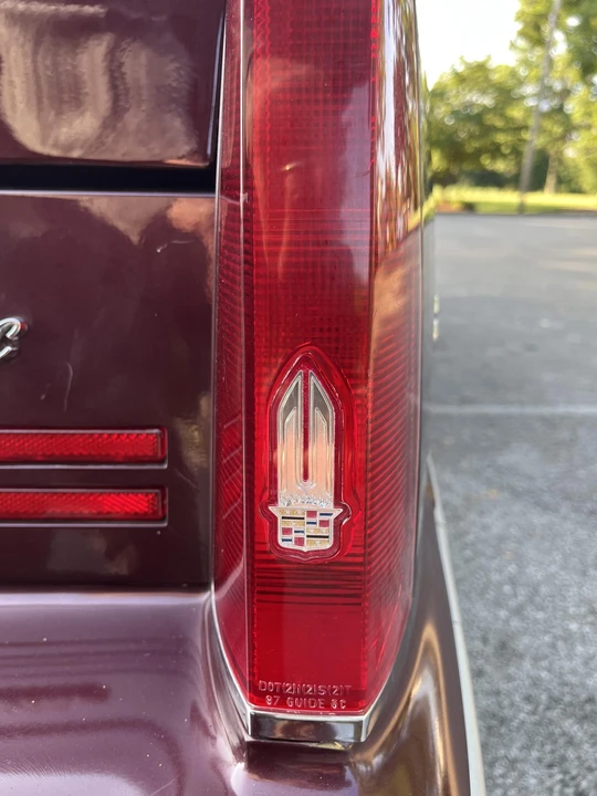 1987 Cadillac DeVille 5th Gen - Image 30 of 31