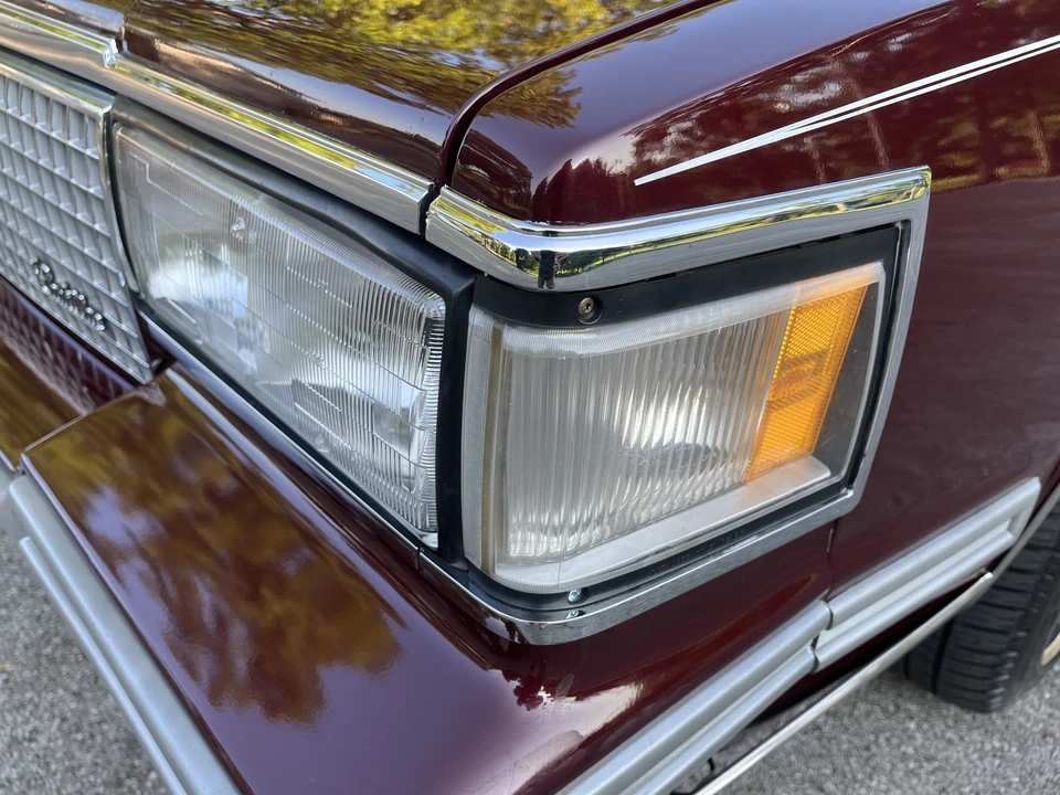 1987 Cadillac DeVille 5th Gen - Image 18 of 31
