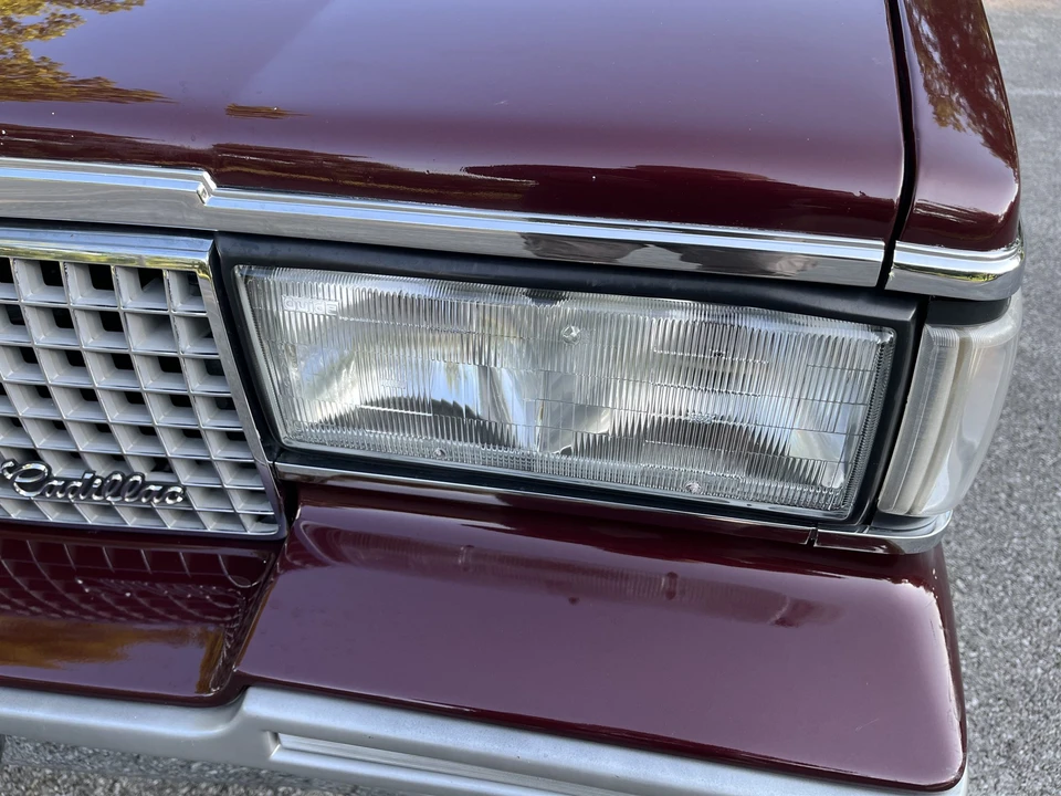 1987 Cadillac DeVille 5th Gen - Image 14 of 31
