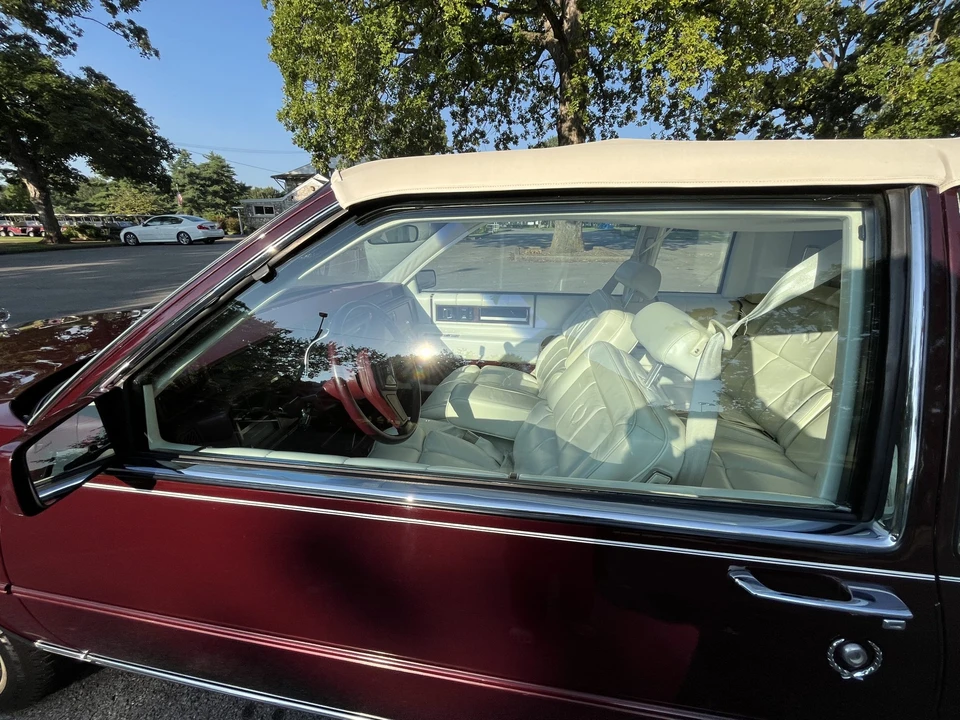 1987 Cadillac DeVille 5th Gen - Image 24 of 31