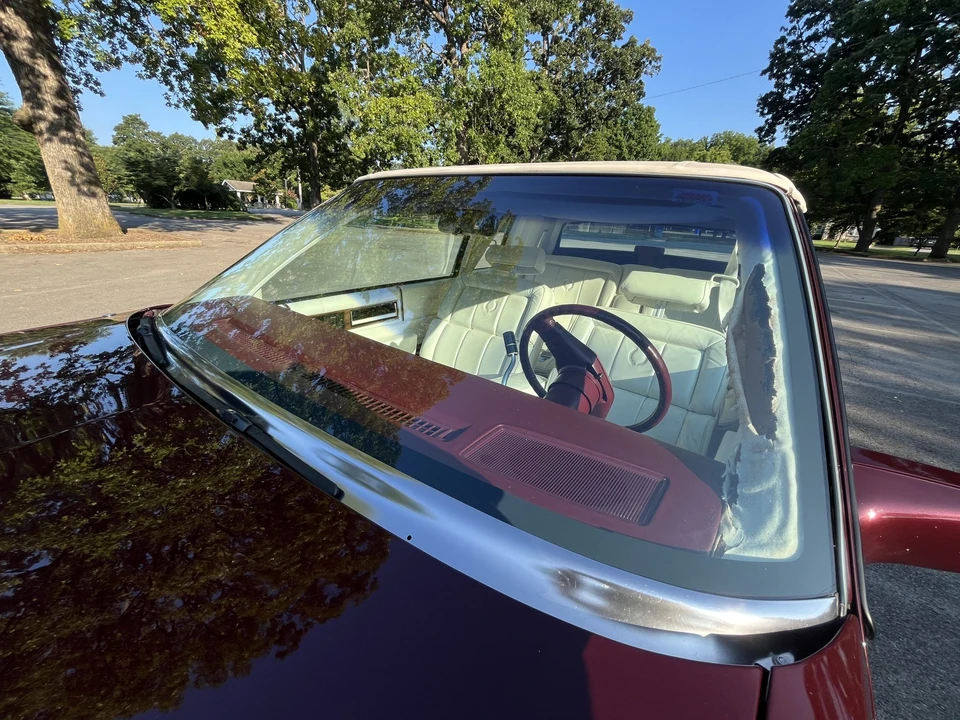 1987 Cadillac DeVille 5th Gen - Image 21 of 31