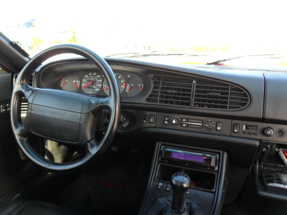 1987 Porsche 944 Turbo - Image 26 of 31